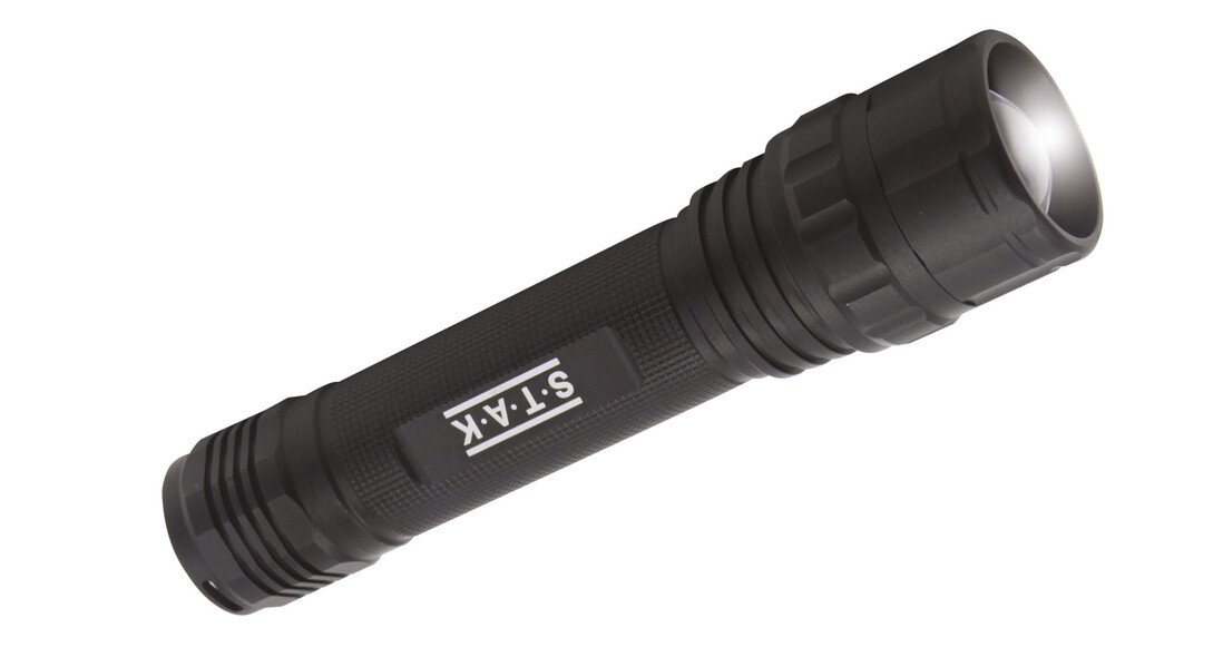 lINTERNA LED ALUMINIO 20W 6xAA C/ZOOM VELAMP       